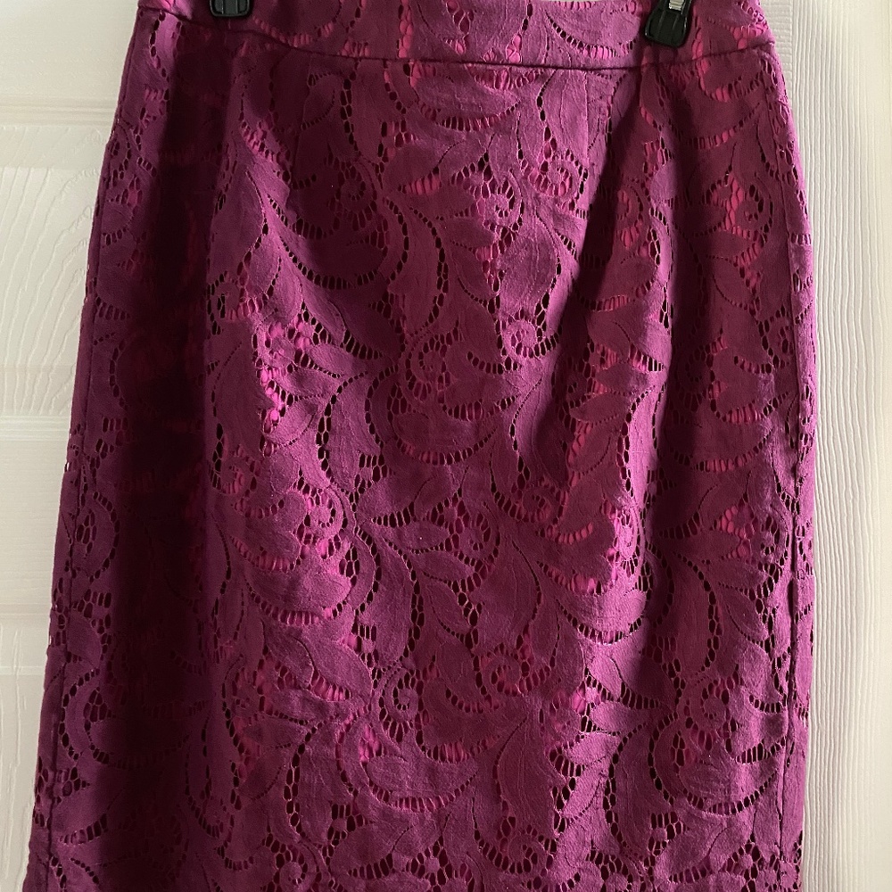 Cabi Plumberry Corded Floral Lace Pencil Skirt Women’s  Size 6 NWOT